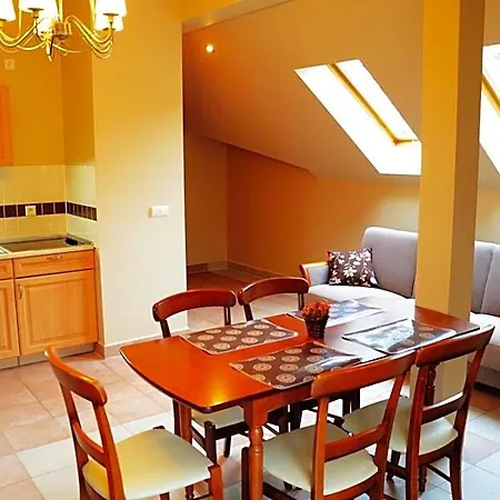 Dom Na Wzgórzu Gardenia Bed and breakfast 3*