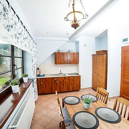 Dom Na Wzgórzu Gardenia Bed and breakfast Stronie Śląskie