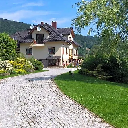 Dom Na Wzgorzu Gardenia Bed and Breakfast 3*